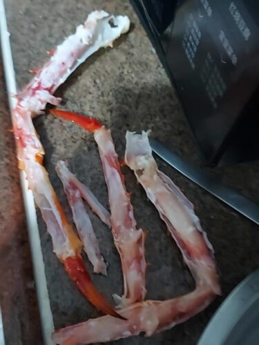 Click to view full screen Super Colossal Red King Crab Legs photo review